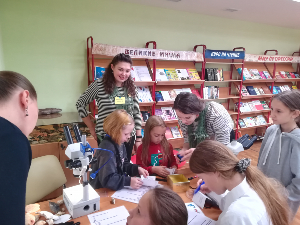 Молодые ученые Полярного филиала ВНИРО присоединились к проведению интерактивной игры для детей в Мурманской библиотеке